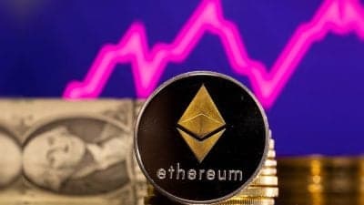 Ethereum active validators drop to about 863,000, staked ETH rises slightly