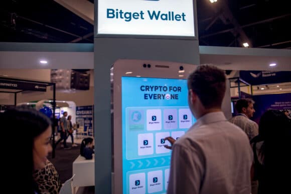 ZachXBT: Suspected North Korean hacker money laundering group publicly seeking assistance, linked to the $387 million Bitget attack incident.