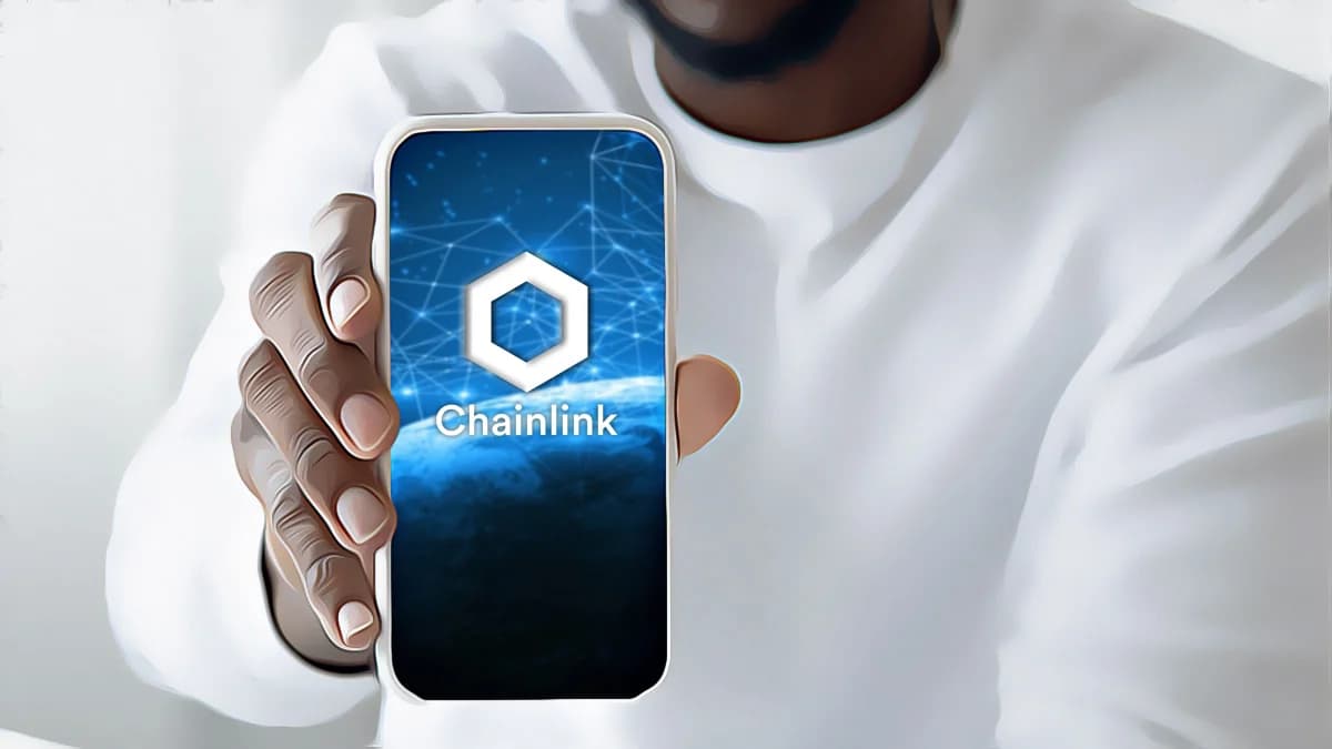 Chainlink unveils CCIP 2.0 for institutional tokenization as Grayscale ETF adds $8.4 million in LINK