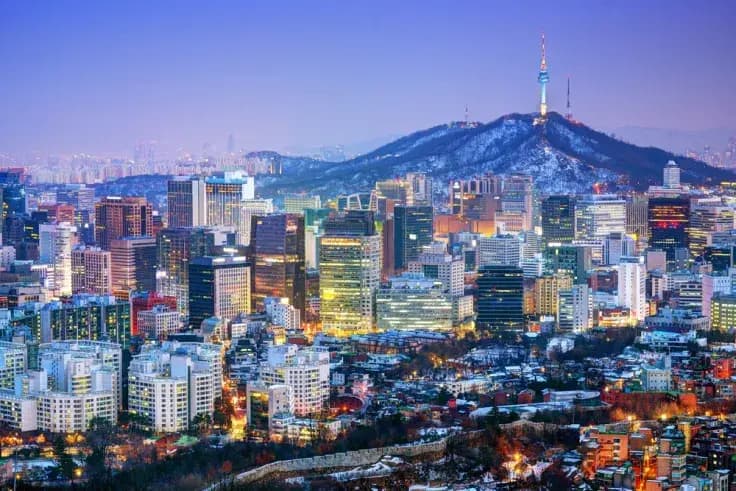 Tom Lee Issues Rare Bearish Ethereum Warning