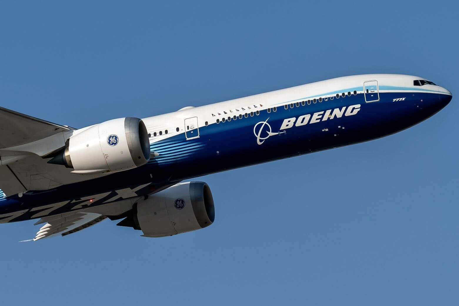 Boeing (BA) Stock Slips as FAA Postpones 737 MAX 10 Approval Over Software Glitch