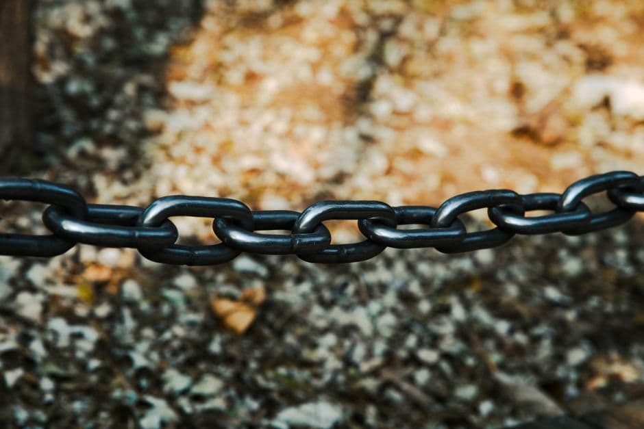 Polymarket CEO: Chasing 100x tokens is an "irrational exuberance" game, with some traders shifting to pursue more predictable opportunities.