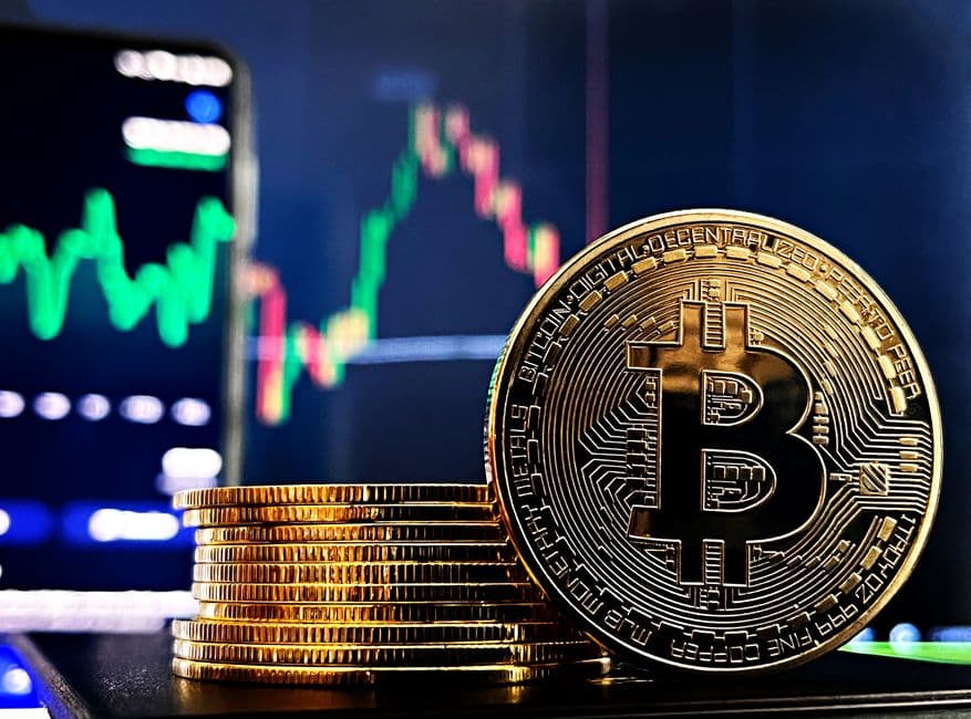 A crypto whale has held VVV for over a year, generating a profit of $7.889 million, with an average take-profit price of $20.85.